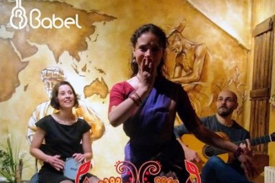 Indes, collectif babel, chant, guitare et danse à Saint Etienne