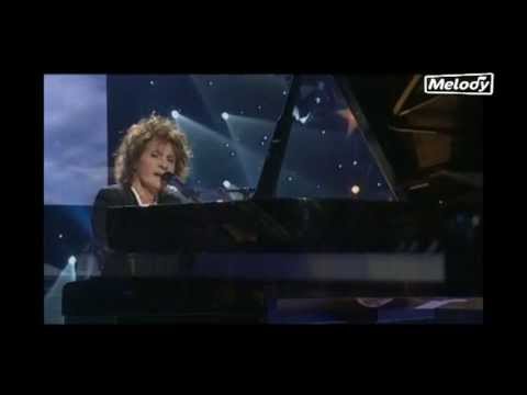 Marie-Paule Belle