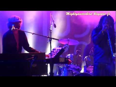 Winston McAnuff and The bazbaz orchestra